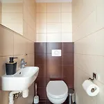Metro Stoklosy 2-bedroom By Bookinghost *