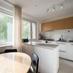 Metro Stoklosy 2-bedroom By Bookinghost