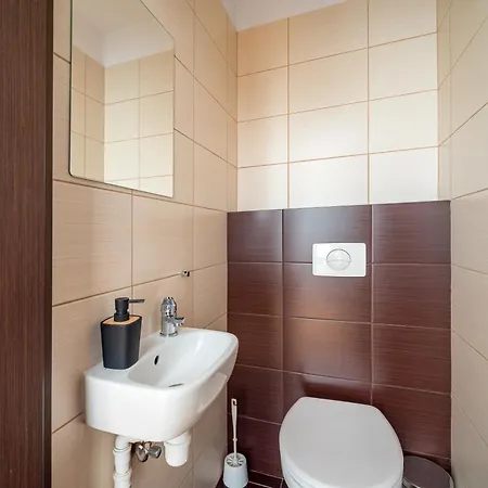 Metro Stoklosy 2-bedroom By Bookinghost * Warsaw