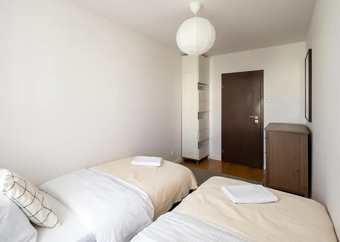Metro Stokłosy 2-bedroom Warszawa