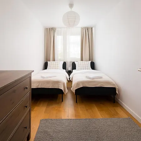 Metro Stoklosy 2-bedroom By Bookinghost Apartment