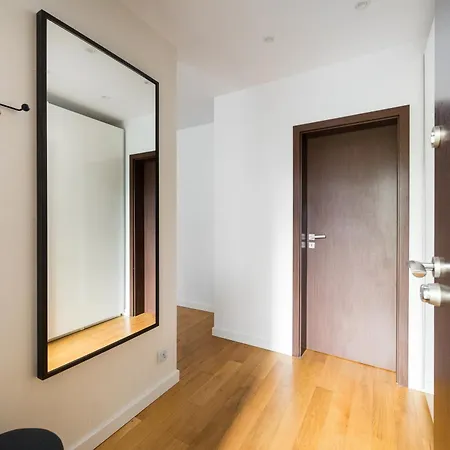 Metro Stoklosy 2-bedroom By Bookinghost Apartment